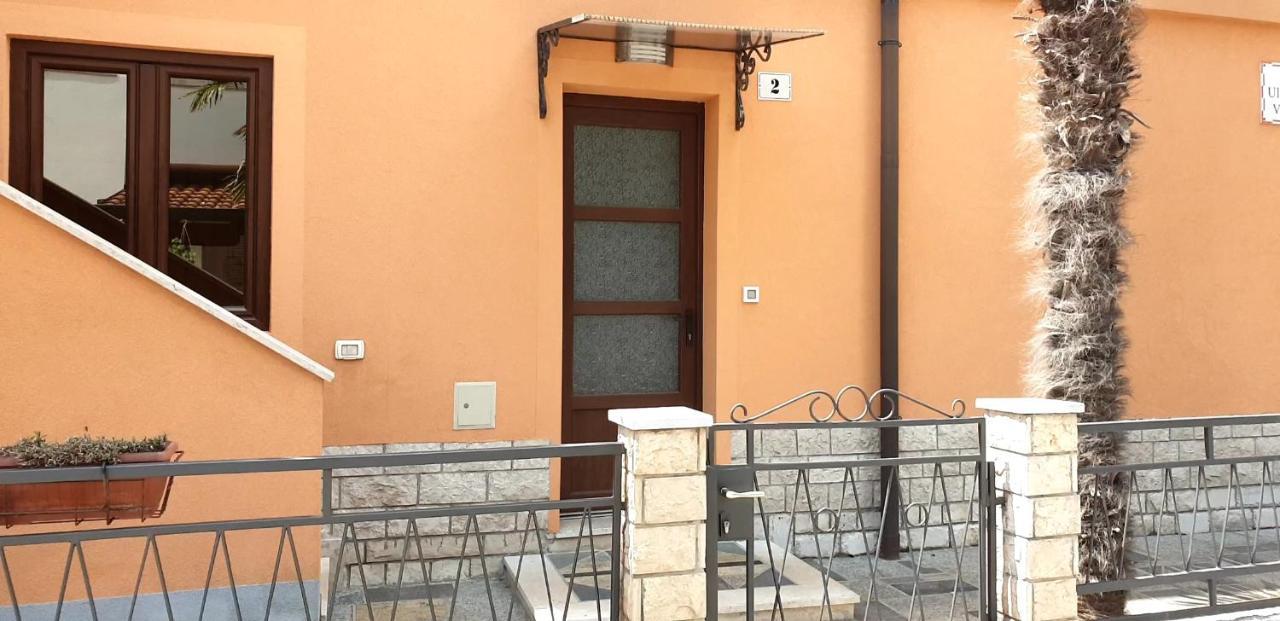 Appartement Lili à Novigrad Istria Extérieur photo